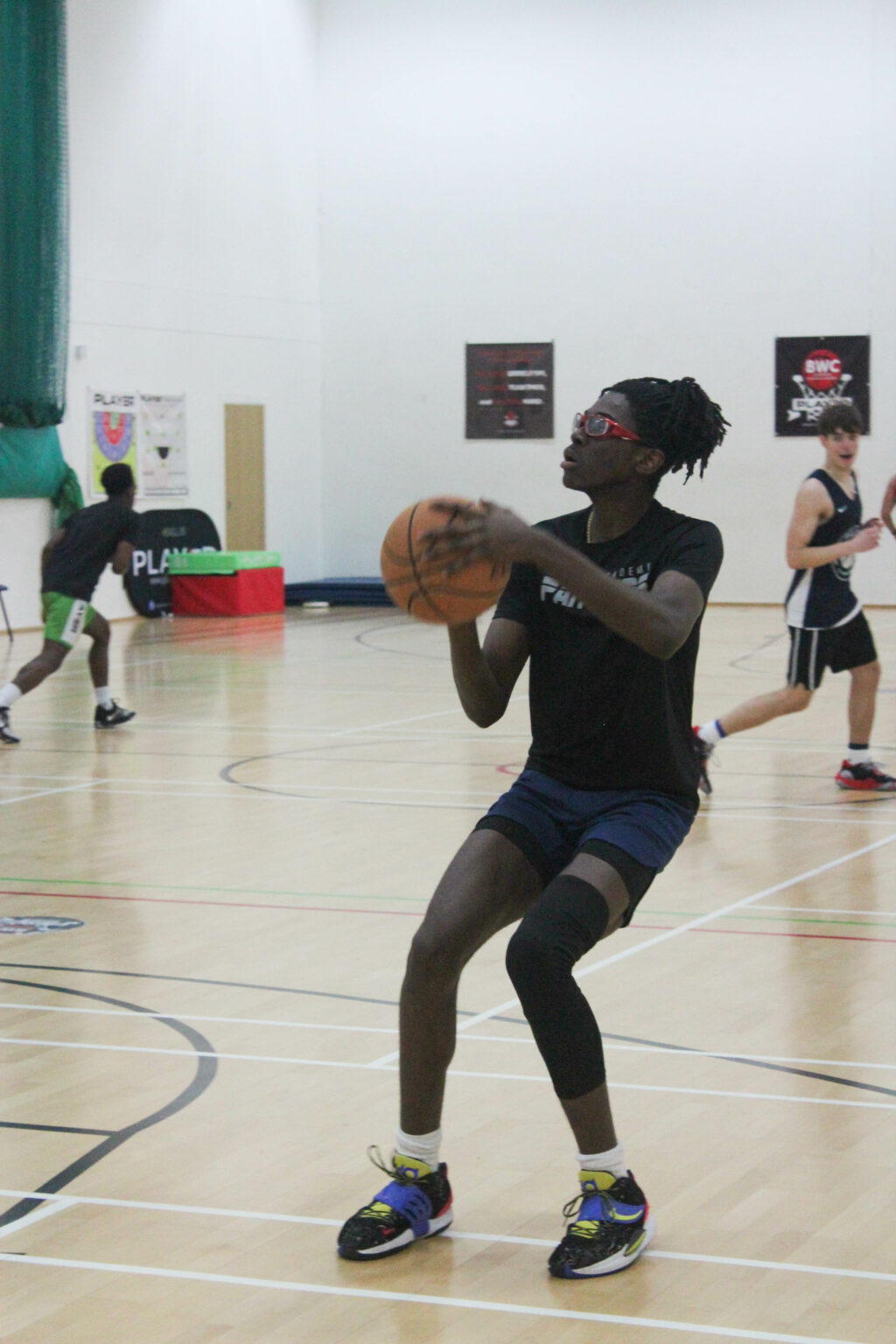 Bracknell basketball student receives scholarship offers to study in the USA Bracknell and