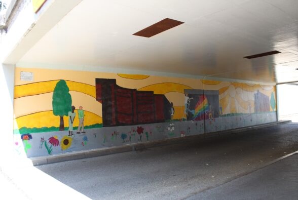 
Photographs of the finished mural designed by Art student Presley Shearer from Bracknell and Wokingham College 